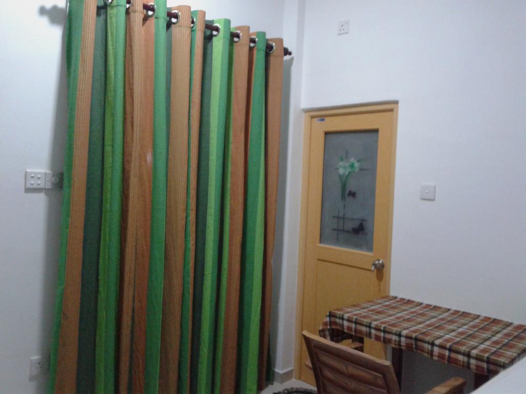 Family Guest House Mirissa Kamer foto