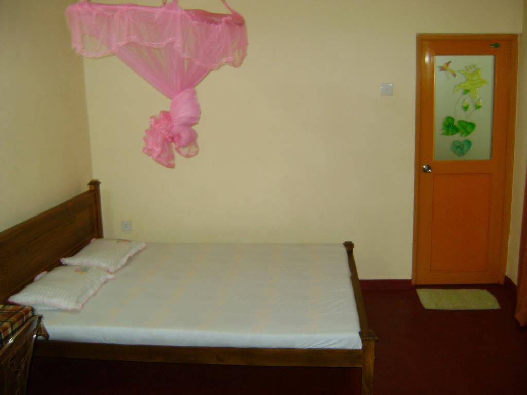Family Guest House Mirissa Buitenkant foto